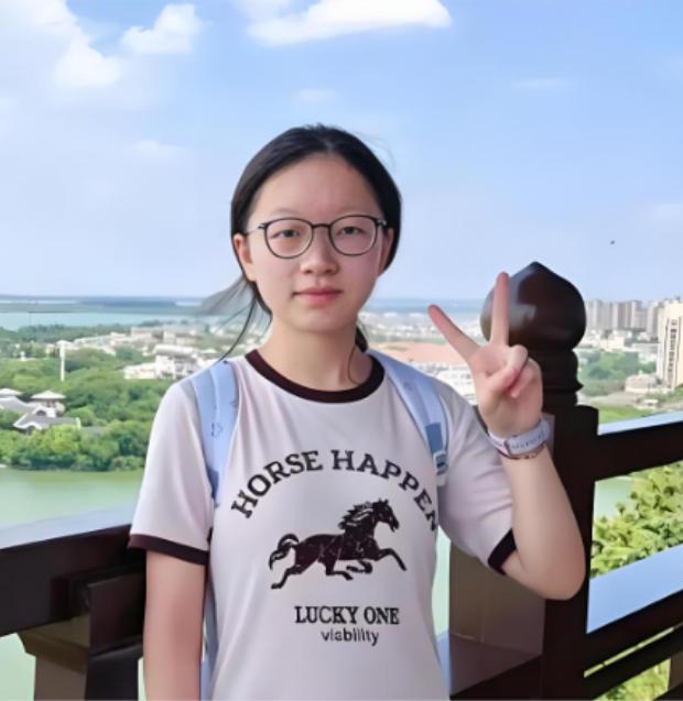 吴老师家教老师照片
